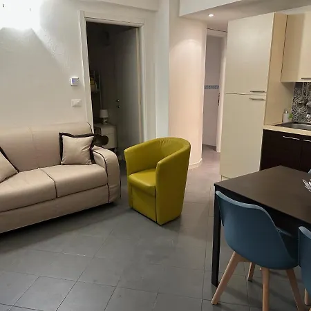 Varazze Apartment 바라체