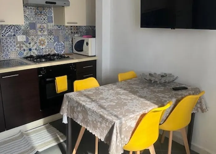 Varazze Apartment 公寓