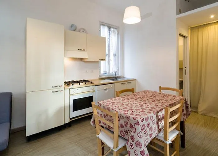 Varazze Apartment 瓦拉泽