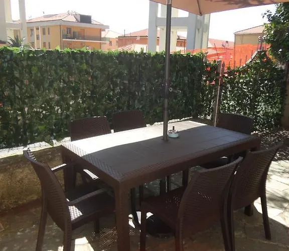 Varazze Apartment 瓦拉泽